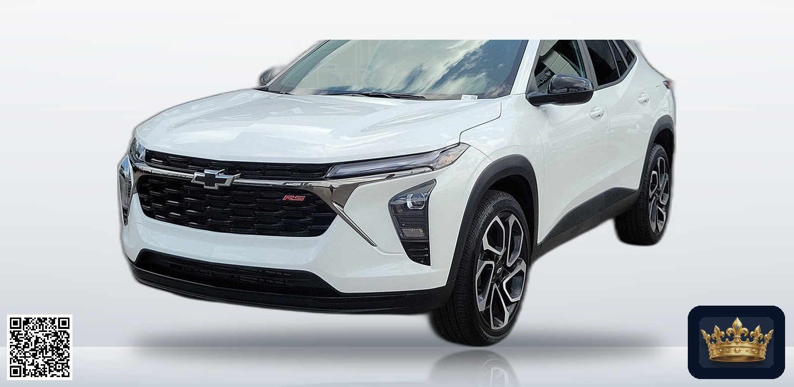 2026 Chevrolet Trax 2RS en vista tres cuartos frontal, estudio blanco