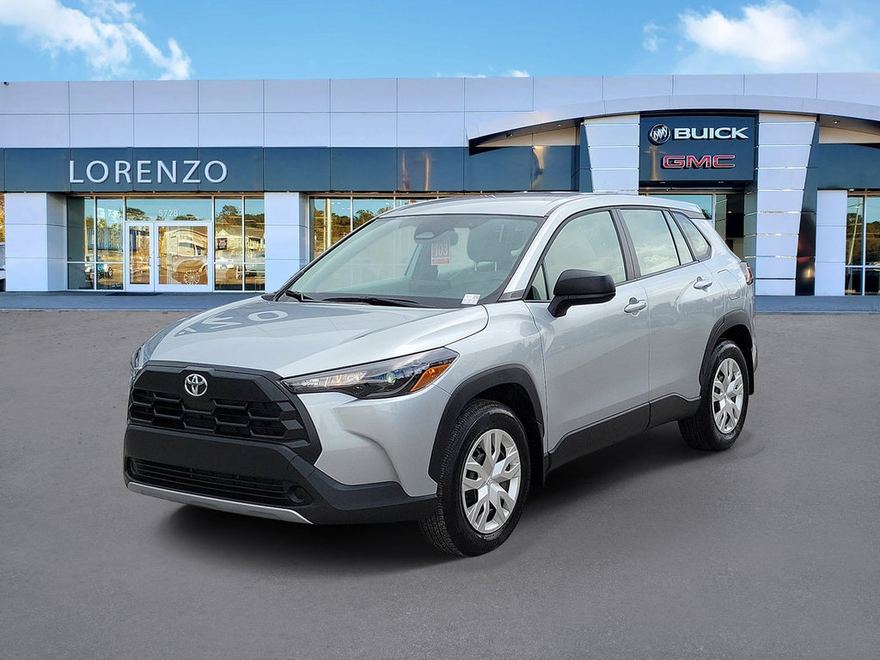 2026 Toyota Corolla Cross L en vista tres cuartos frontal