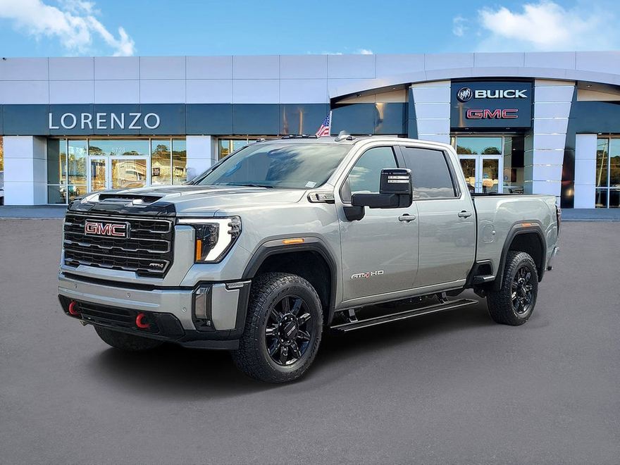 2024 GMC Sierra 2500HD AT4 en vista tres cuartos frontal