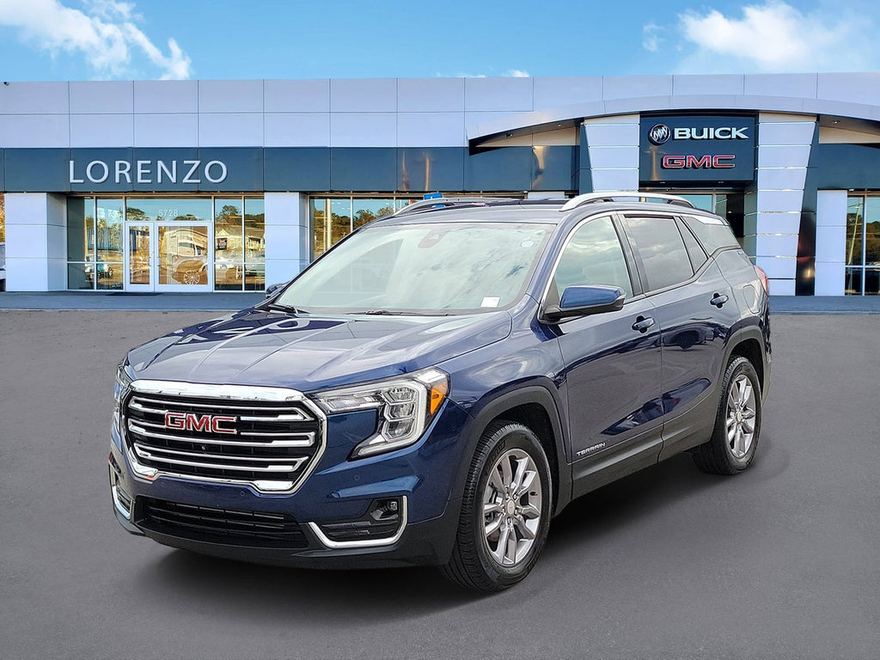 2022 GMC Terrain SLT en vista tres cuartos frontal