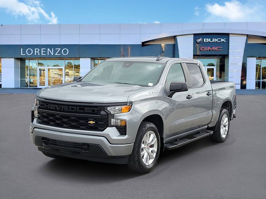 2024 Chevrolet Silverado 1500 Custom en vista tres cuartos frontal