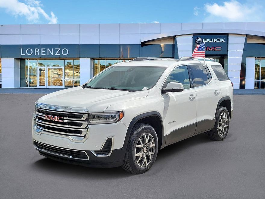 2023 GMC Acadia SLE en vista tres cuartos frontal
