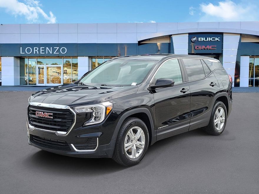 2024 GMC Terrain SLE en vista tres cuartos frontal