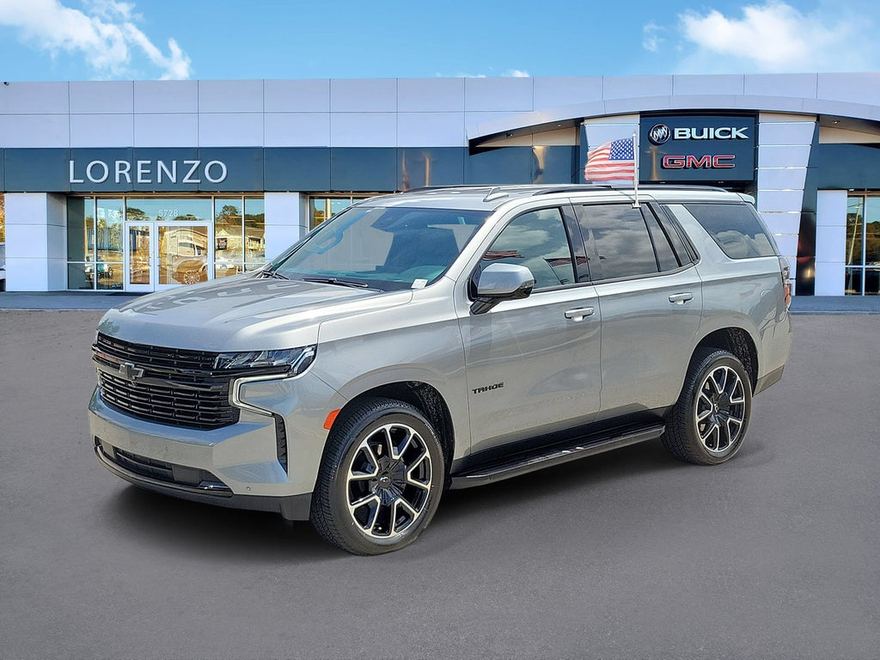 2023 Chevrolet Tahoe RST en vista tres cuartos frontal