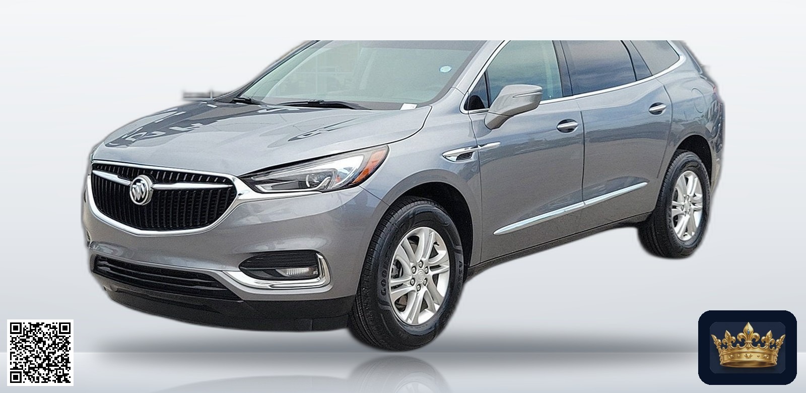 2021 Buick Enclave Essence en vista tres cuartos frontal, estudio blanco